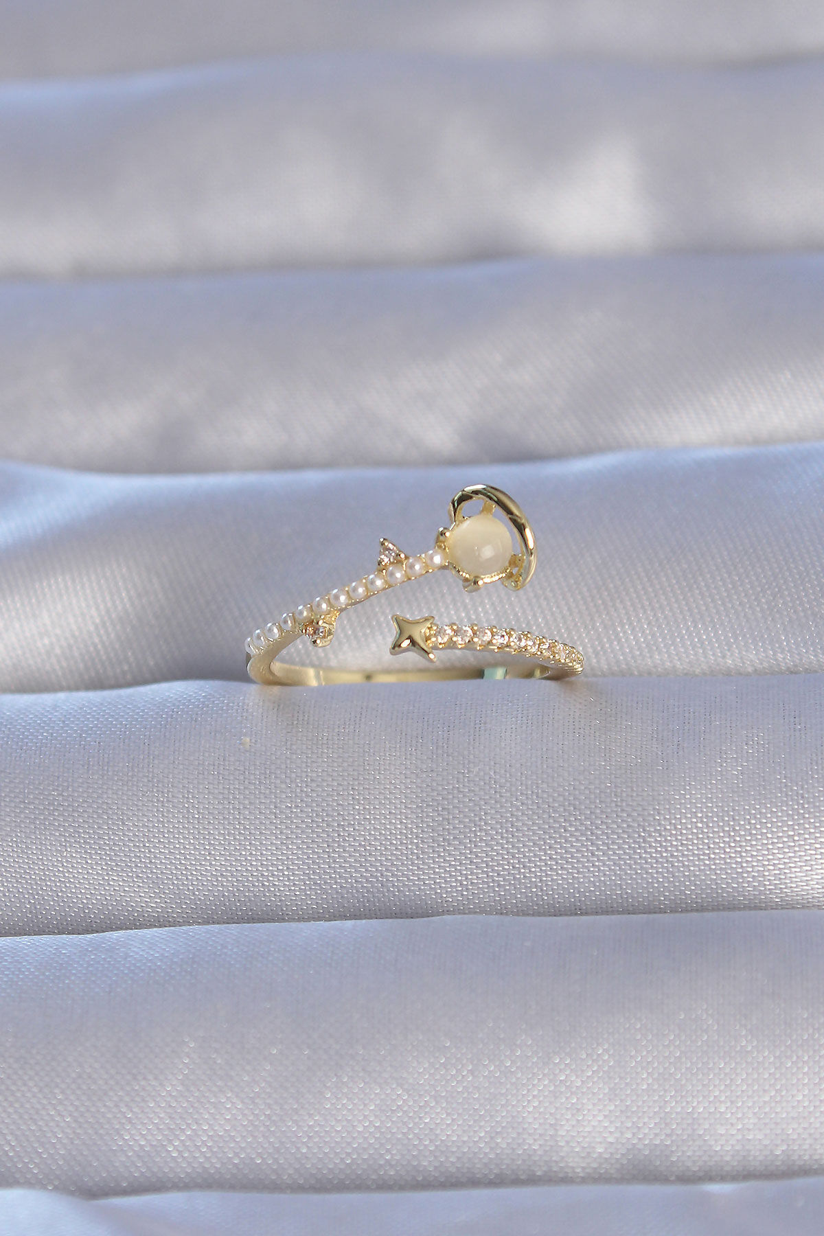 Gold Renk Zirkon Taşlı İncili Satürn Model Ayarlanabilir Yüzük