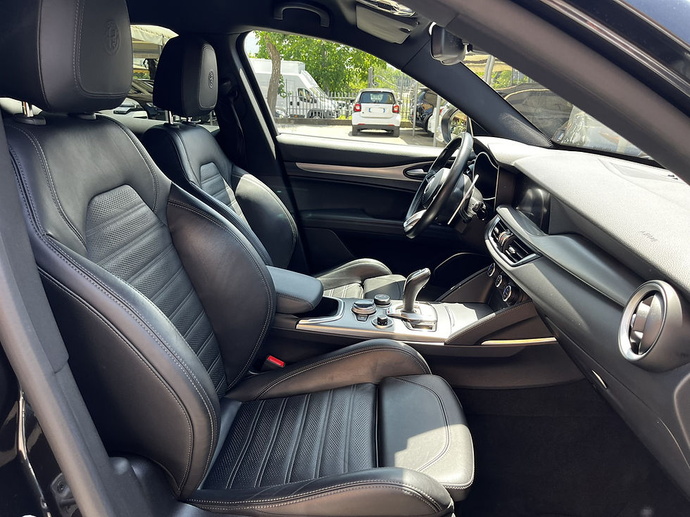 Miniatura: Alfa Romeo Stelvio 2.2 Turbodiesel 210CV Q4 Veloce