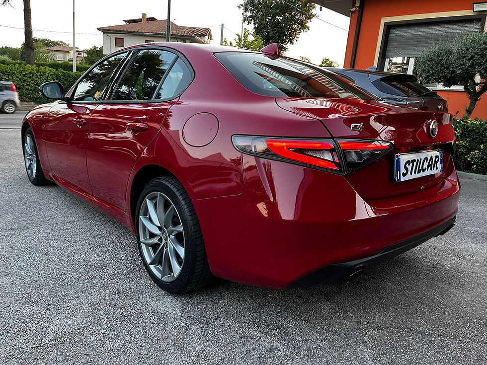 Miniatura: Alfa Romeo Giulia 2.2 Turbodiesel 210 CV AT8 AWD Q4 Ti