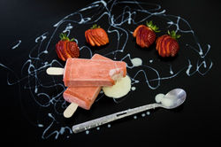 Strawberry Condensed Milk / Fraise
