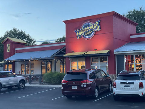 Fuddruckers