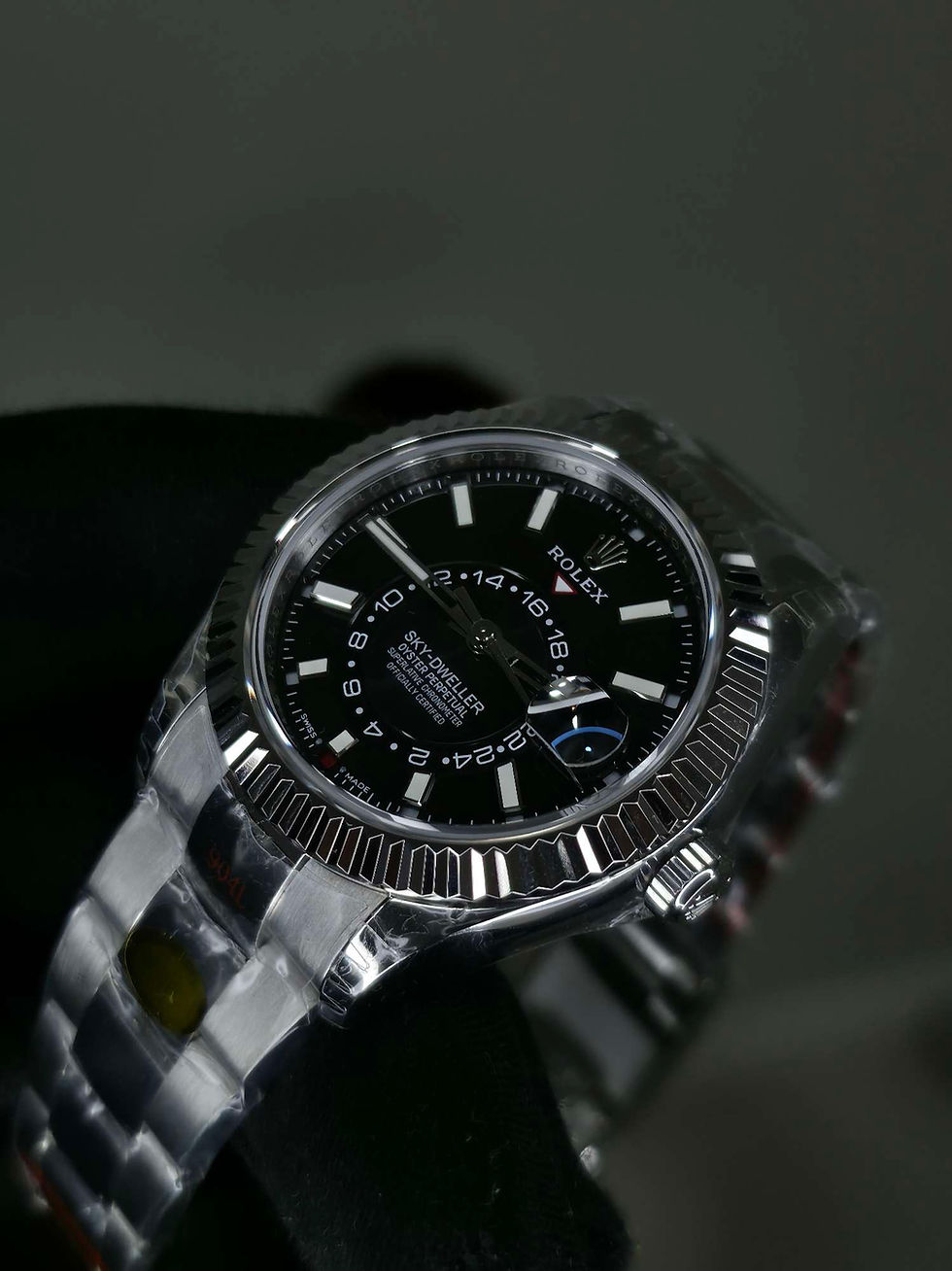 Thumbnail: Skydweller ZF Black with functional Month Wheels