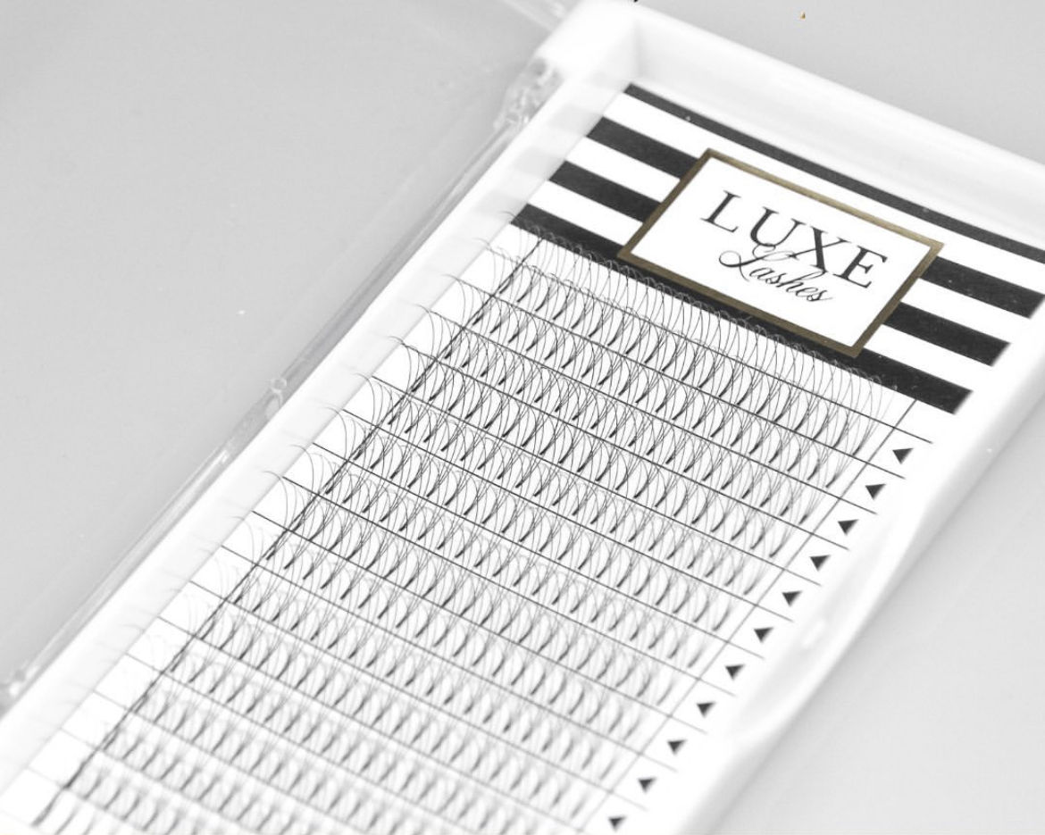 3D Pre-made Lashes. Old Style Box