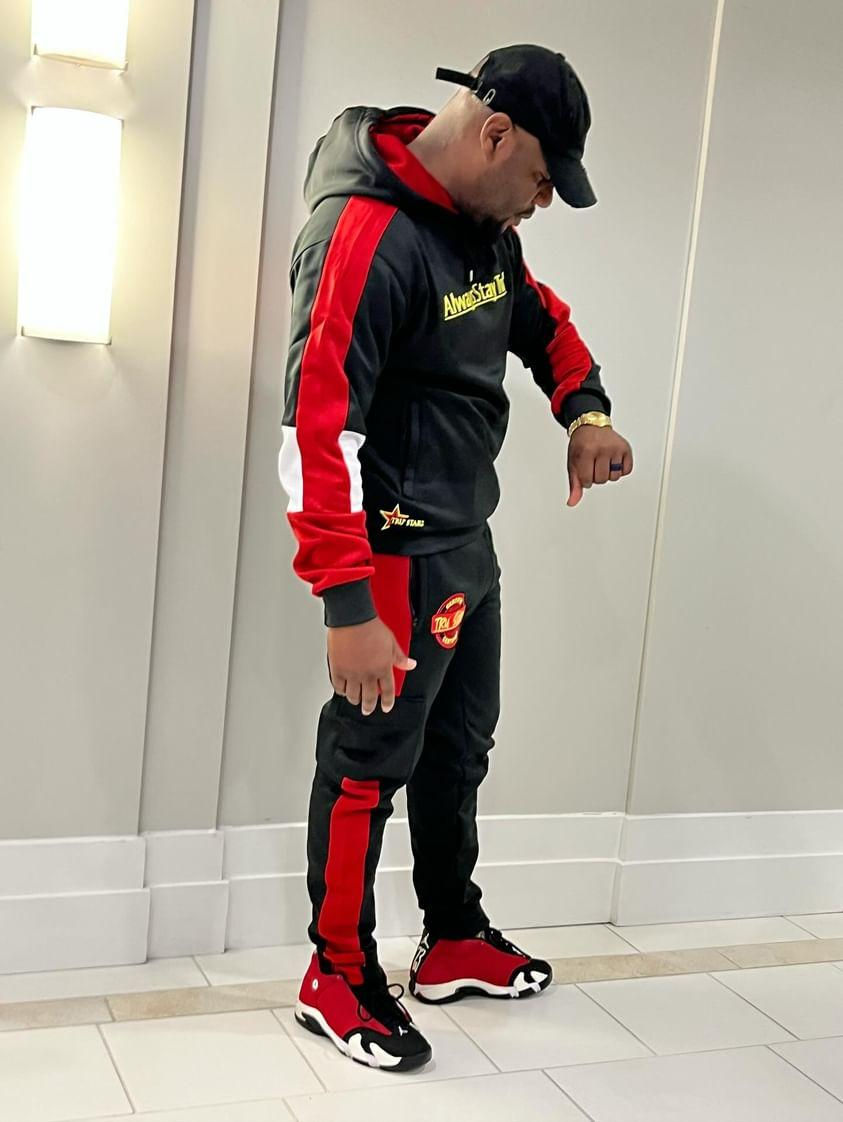 Thumbnail: Always Stay Tru' Tech Suit