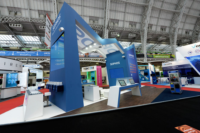 JOB2415W398.JPG