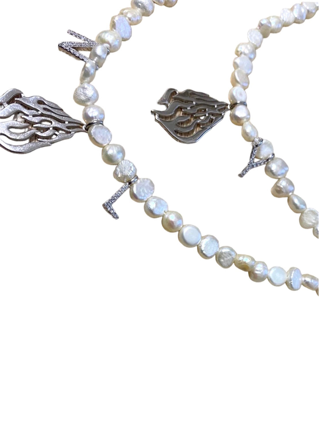 Fire signal pearl necklace