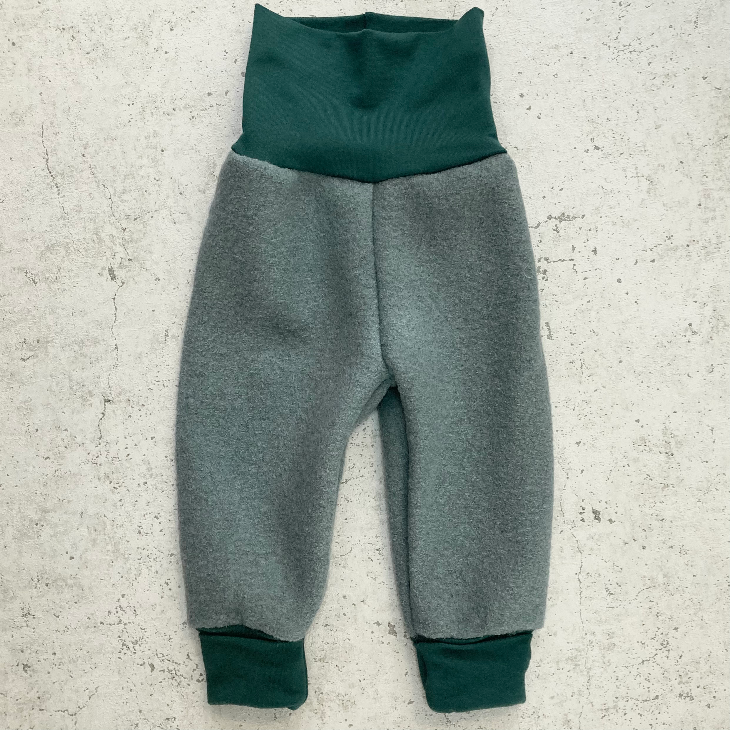 Überziehhose Staubgrün, Größe 74-128