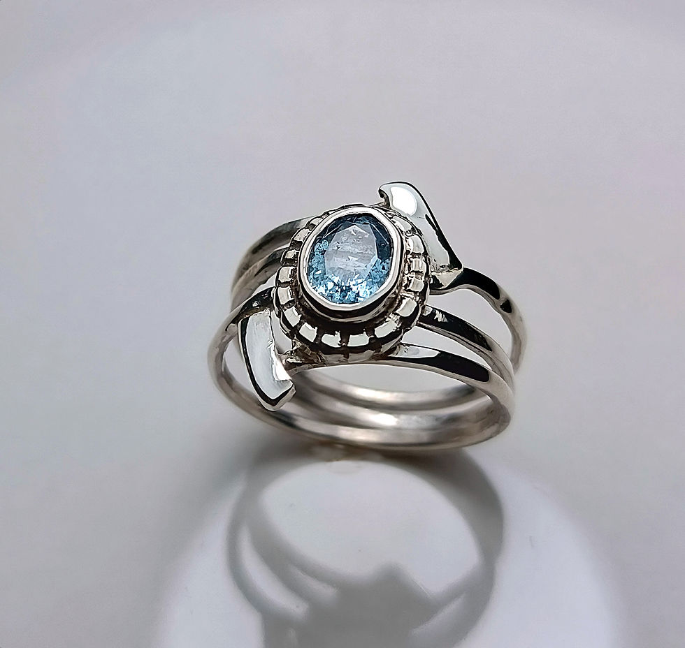 Thumbnail: Deep Blue Aquamarine Ring 1 – Santa Maria Color (Limited Lot)