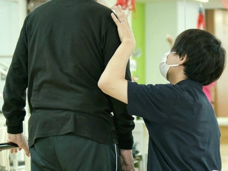 脳梗塞後から肩こりが悪化!?原因と改善のためのストレッチ方法!