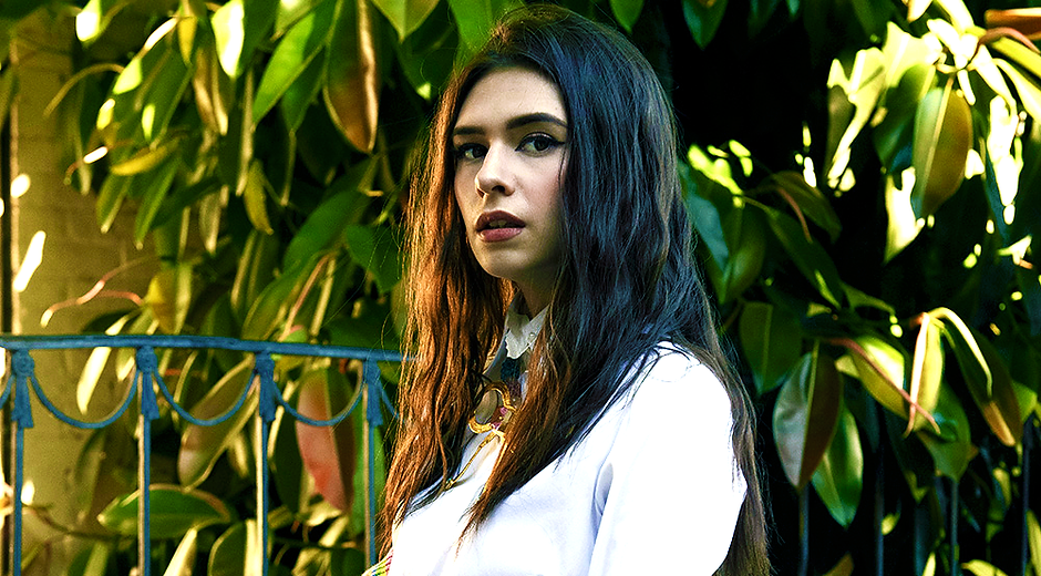 Nicole-Maines16.png