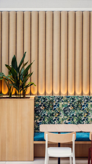 Aréna Corner Irodaház - közösségi terek