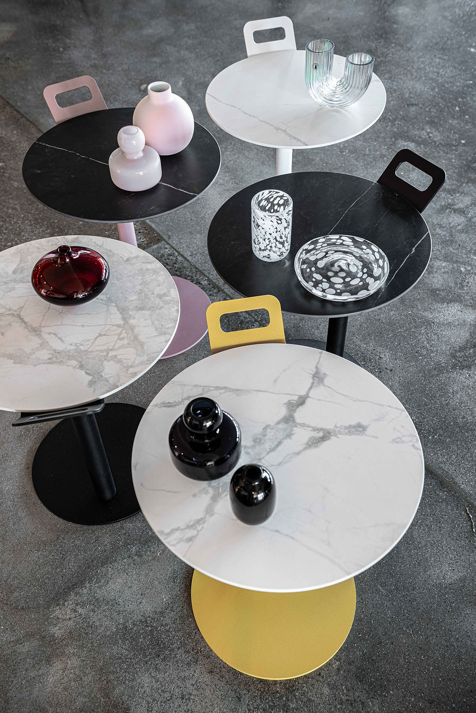 Thumbnail: Disc | Side table