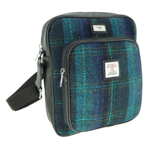 Thumbnail: Harris Tweed Tay Travel Bag