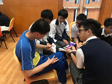 相片5 與服務對象一起做手工.jpeg