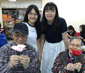 相片9 學習製作絲襪花培感溫暖.jpeg