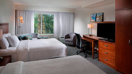 2-queen-room.jpeg