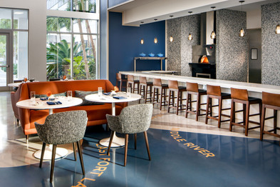fllda-constellation-cafe-8766-hor-clsc.j