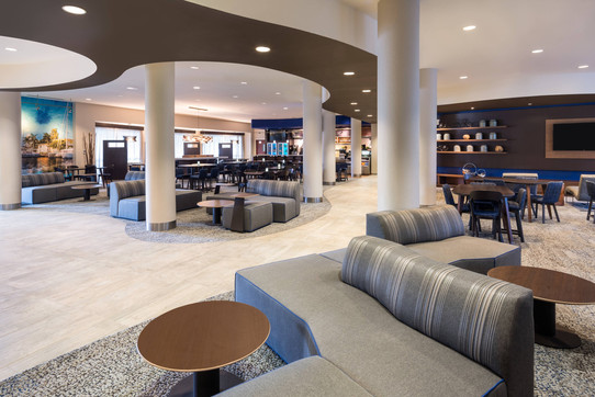 fllht-lobby-1301-hor-clsc.jpeg