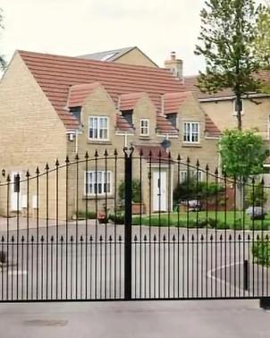 are-gated-communities-safer-hero_edited.jpg