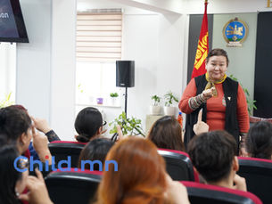 Баянгол дүүргийн хүүхдийн мэргэжилтнүүд дохионы хэлний сургалтад хамрагджээ 