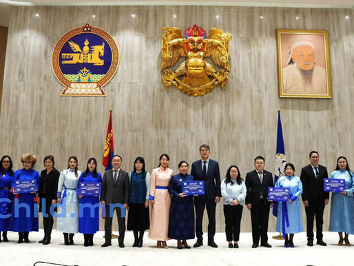 Нийслэлийн шилдэг менежменттэй ментор сургууль, цэцэрлэгт индексийн урамшуулал олголоо