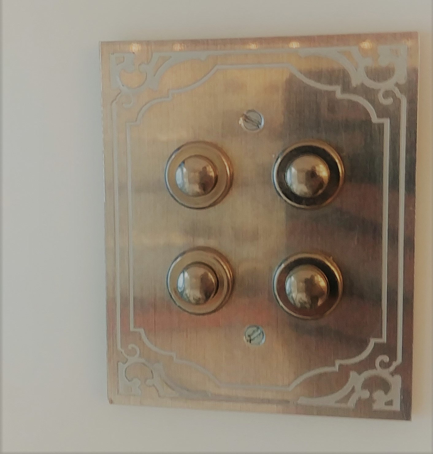 Switch (4)