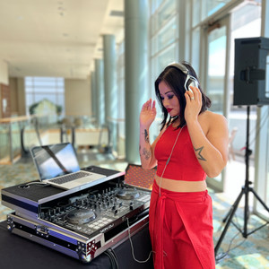 DJ CHRISTINA SING / DESTINEAK
