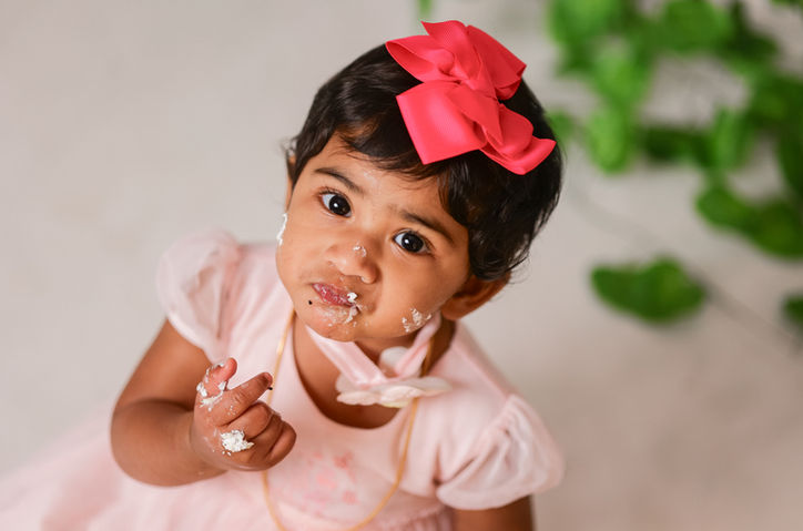 baby-birthday-photographer-near-me-baby-1st-birthday-photoshoot-baby-1st-birthday-photography-near-me-baby-photography-studio-names-baby-photography-studio-setup-baby-Indoor-photoshoot