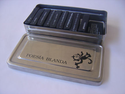 POESÍA BLANDA, 2001
