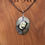 Thumbnail: Ovale handbeschilderde hanger met bijpassende ketting