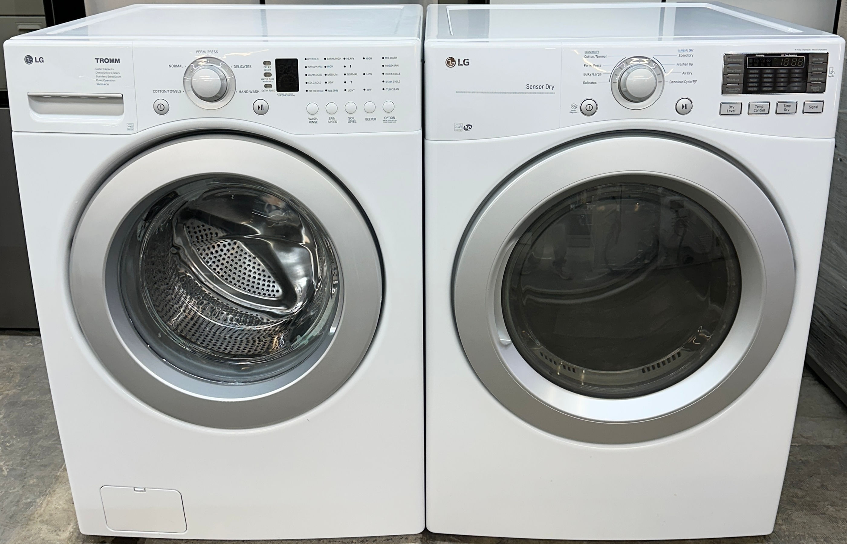 LG Refurbished Washer and Dryer, Front load 3.6 cu.ft Irving 0367