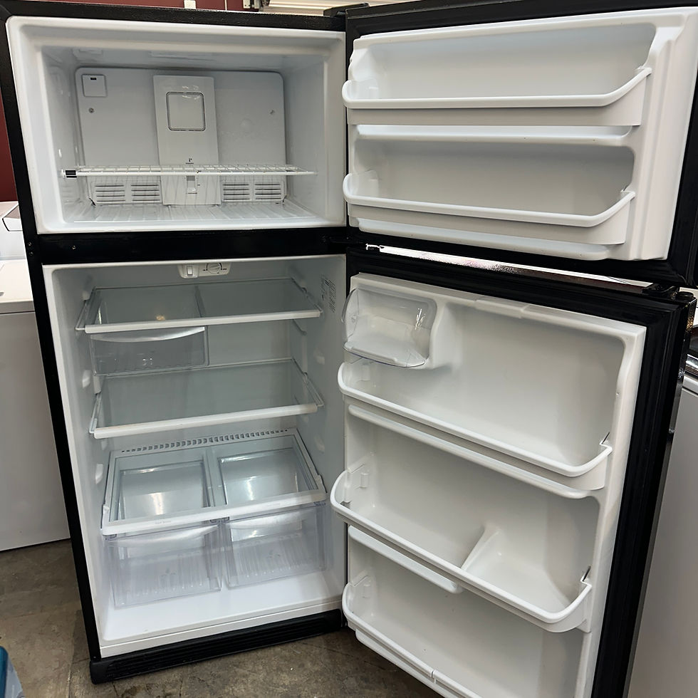 Thumbnail: Frigidaire Refurbished Refrigerator, Top-Freezer 18 cu.ft Irving 9981