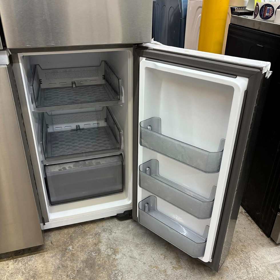 Thumbnail: Samsung RF23B7671SR Refrigerator 23 CF - 4-Doors - Scratch and Dent 
