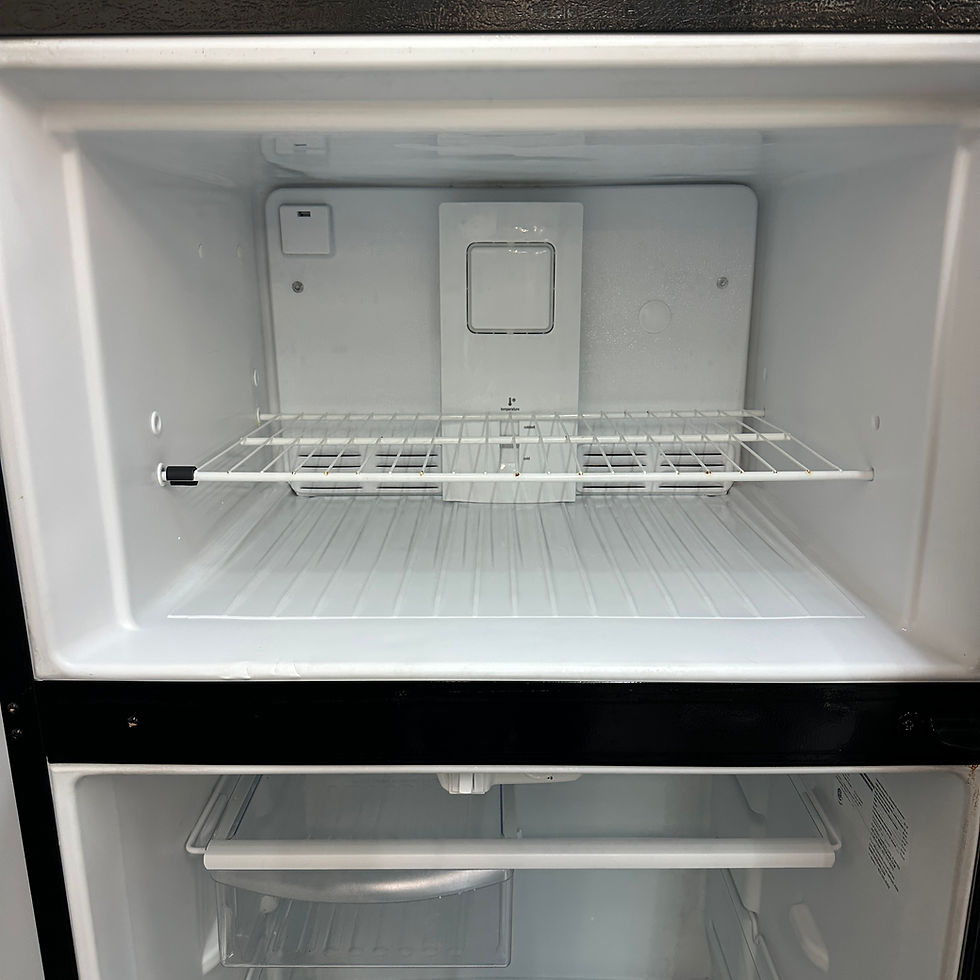 Thumbnail: Frigidaire Refurbished Refrigerator, Top-Freezer 18 cu.ft Irving 9981