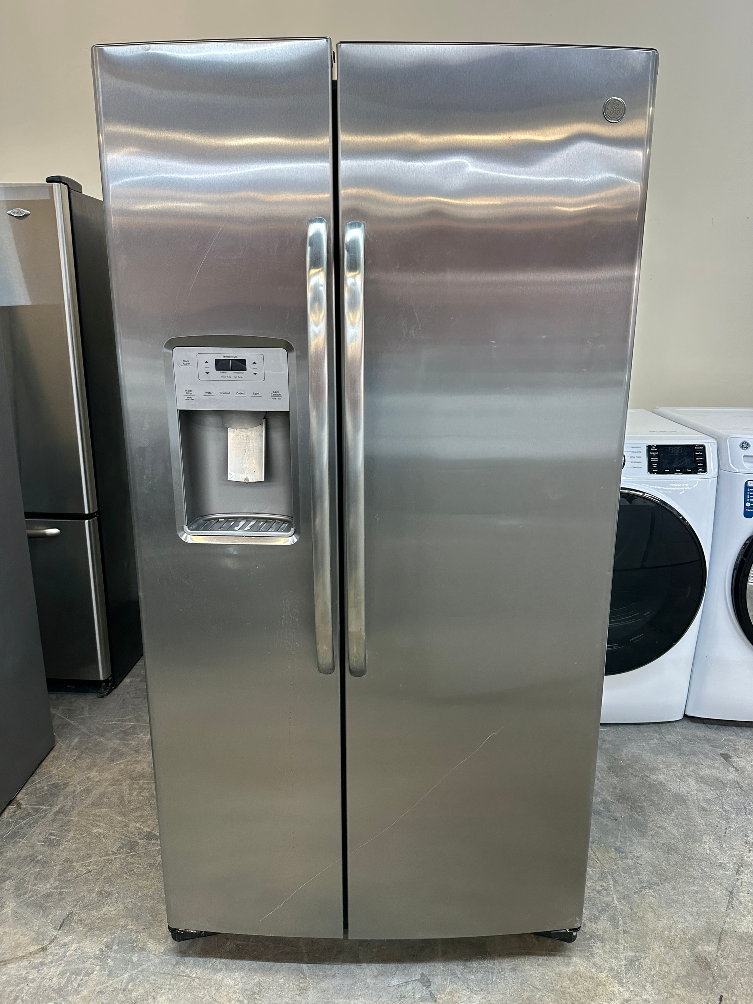 Whirlpool GSS25IYNBHFS Side-by-Side Refrigerator 25.1 CF - Refurbished - Irving