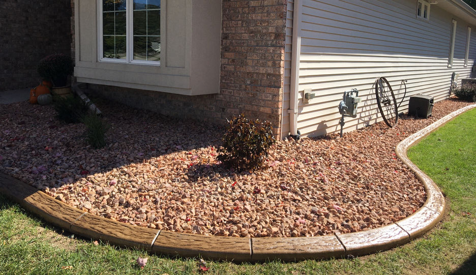 Concrete Landscape Curbing
www.foxcitiescurb.com