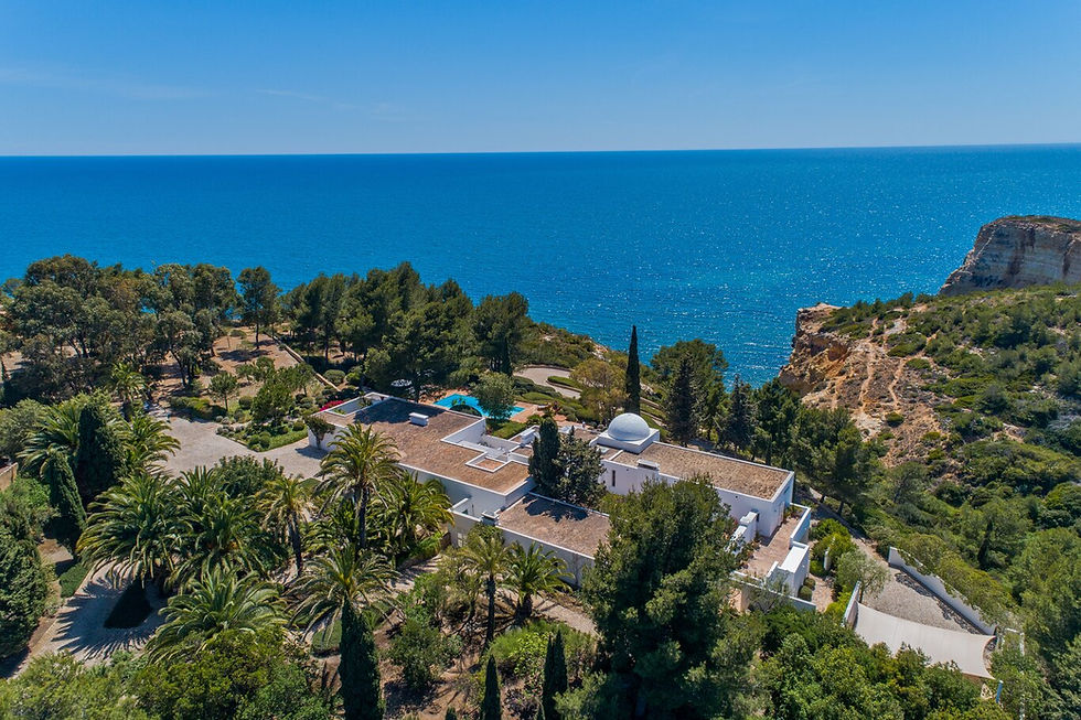 villa on top with sea view