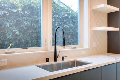 Kitchen  16.jpg-SMALL.JPG