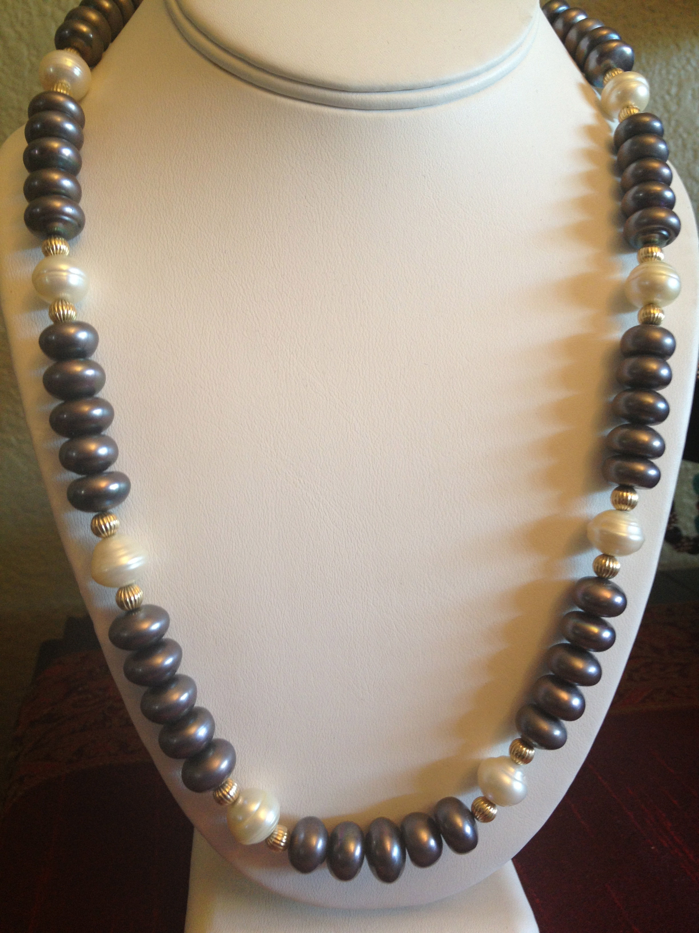 22" Rondel style 10-12mm Freshwater Pearls/gold