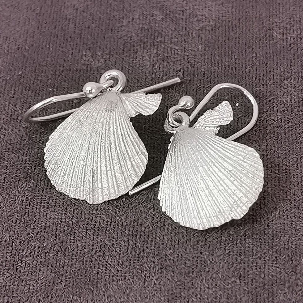 Fan Shell w wing Earrings