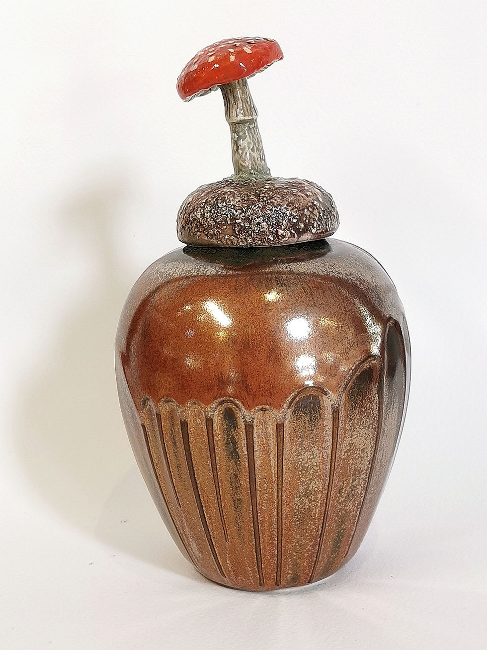 Lidded Ginger Vase #404