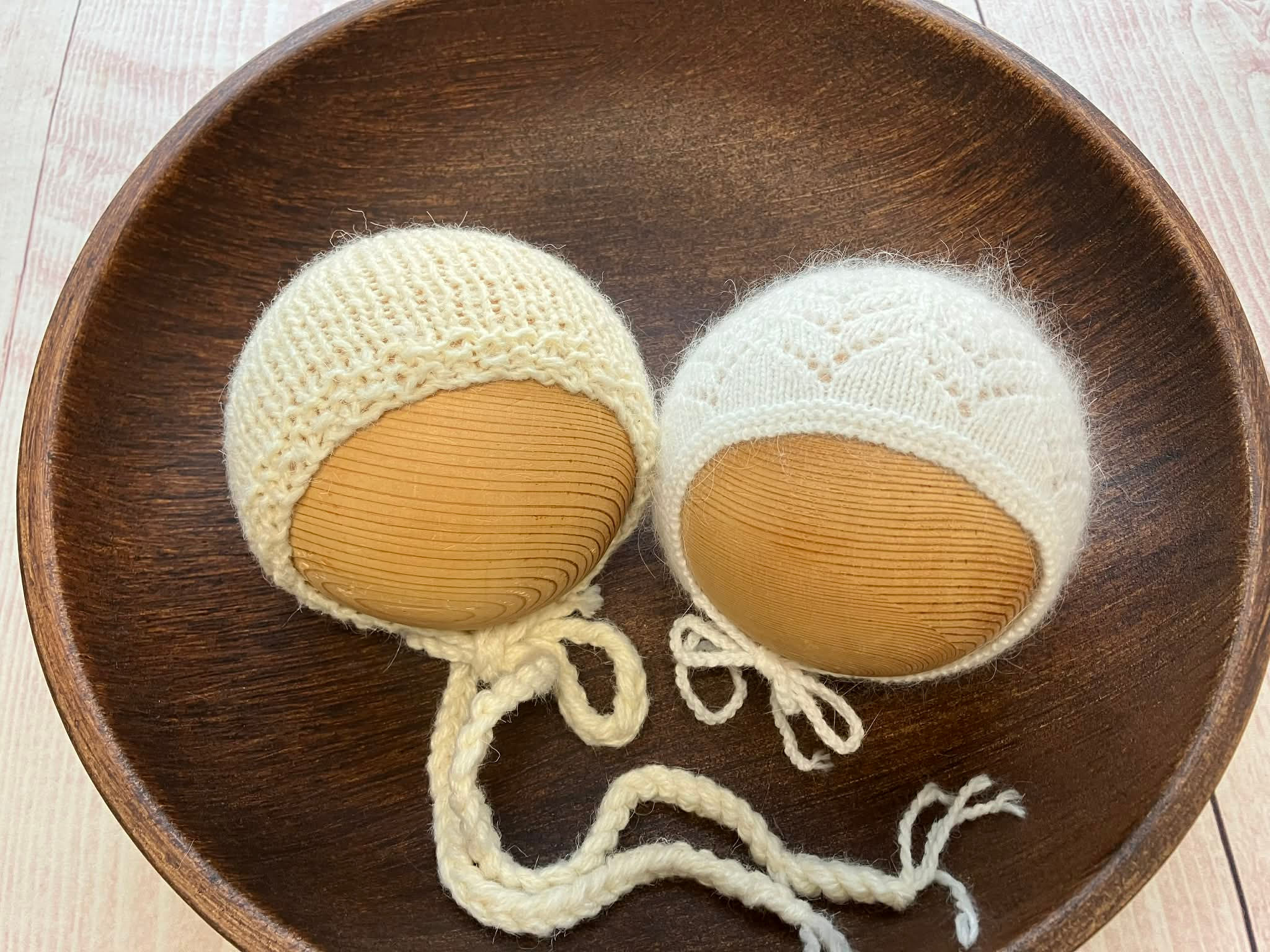 お好みの番号のボンネット帽子をお選びください