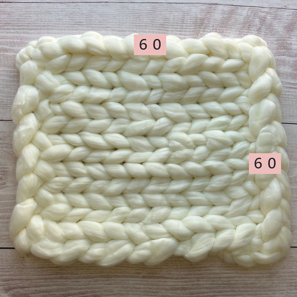 サムネイル： 中サイズ・６０ｘ６０センチ・チャンキーニット