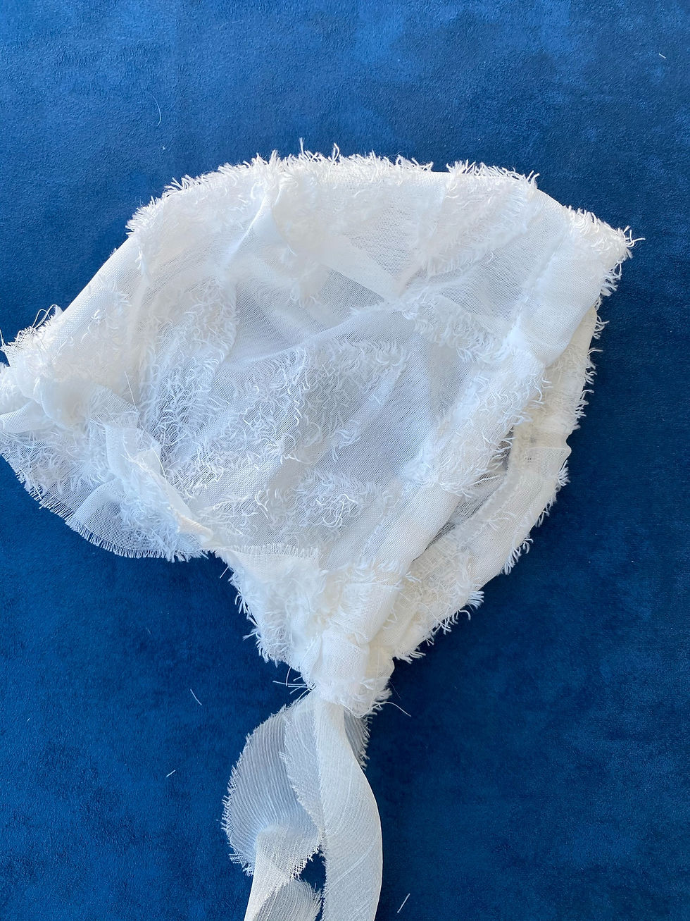 サムネイル： newborn bonnet ・枕＆ボンネット帽子＃１