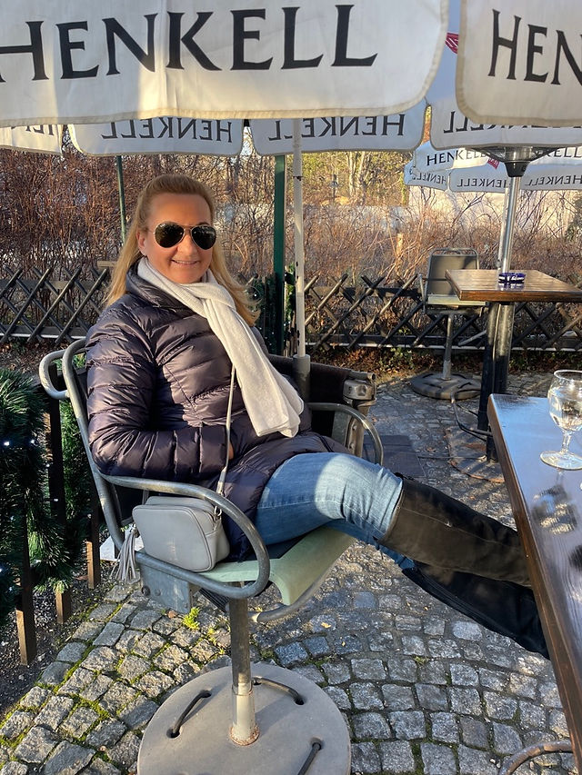 Kellerschenke Frank, Schwechat, Social Media Boutique, Sonja Parapatits, Advent, Glühwein