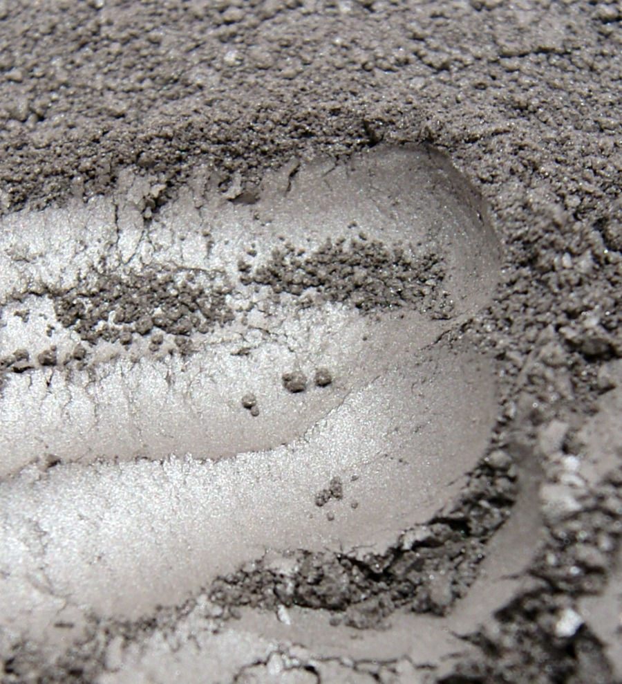 Thumbnail: Graphite Eyeshadow