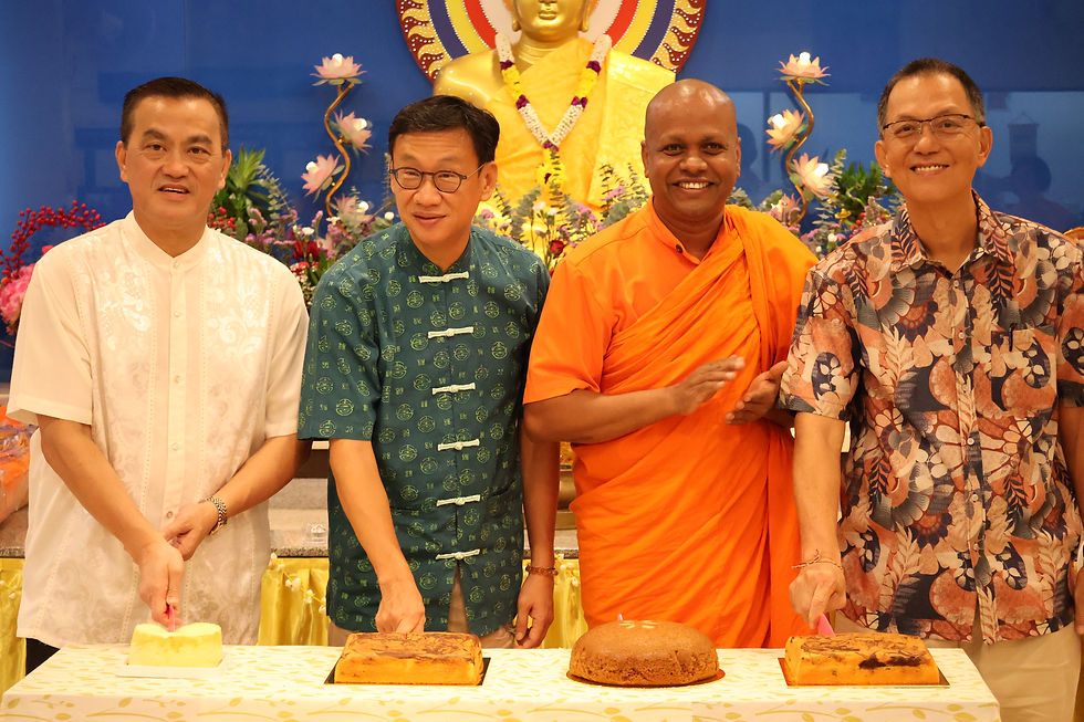 The Puchong celebration was graced by Bhante Hemaloka Thero, together with honoured invited guests including YB Wong Chen, Member of Parliament for Subang; Datuk Liu Thim Soon, Advisor of Ti-Ratana Buddhist Society; and Datuk Seri Dr KK Chai, representing Ti-Ratana Welfare Society.