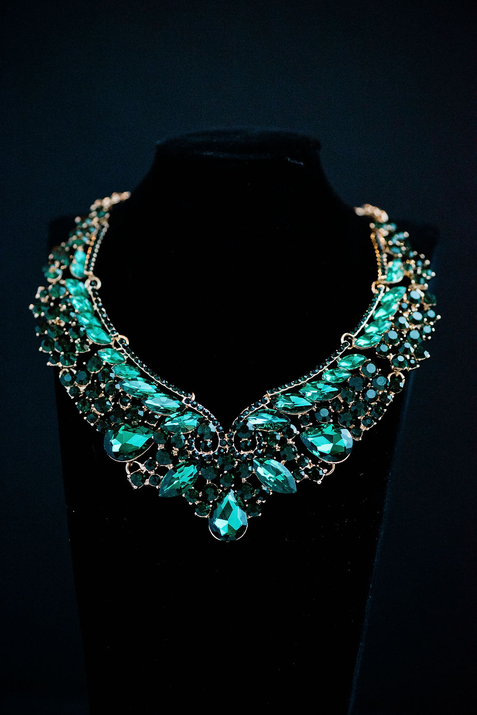 Azalea Green Emerald Set