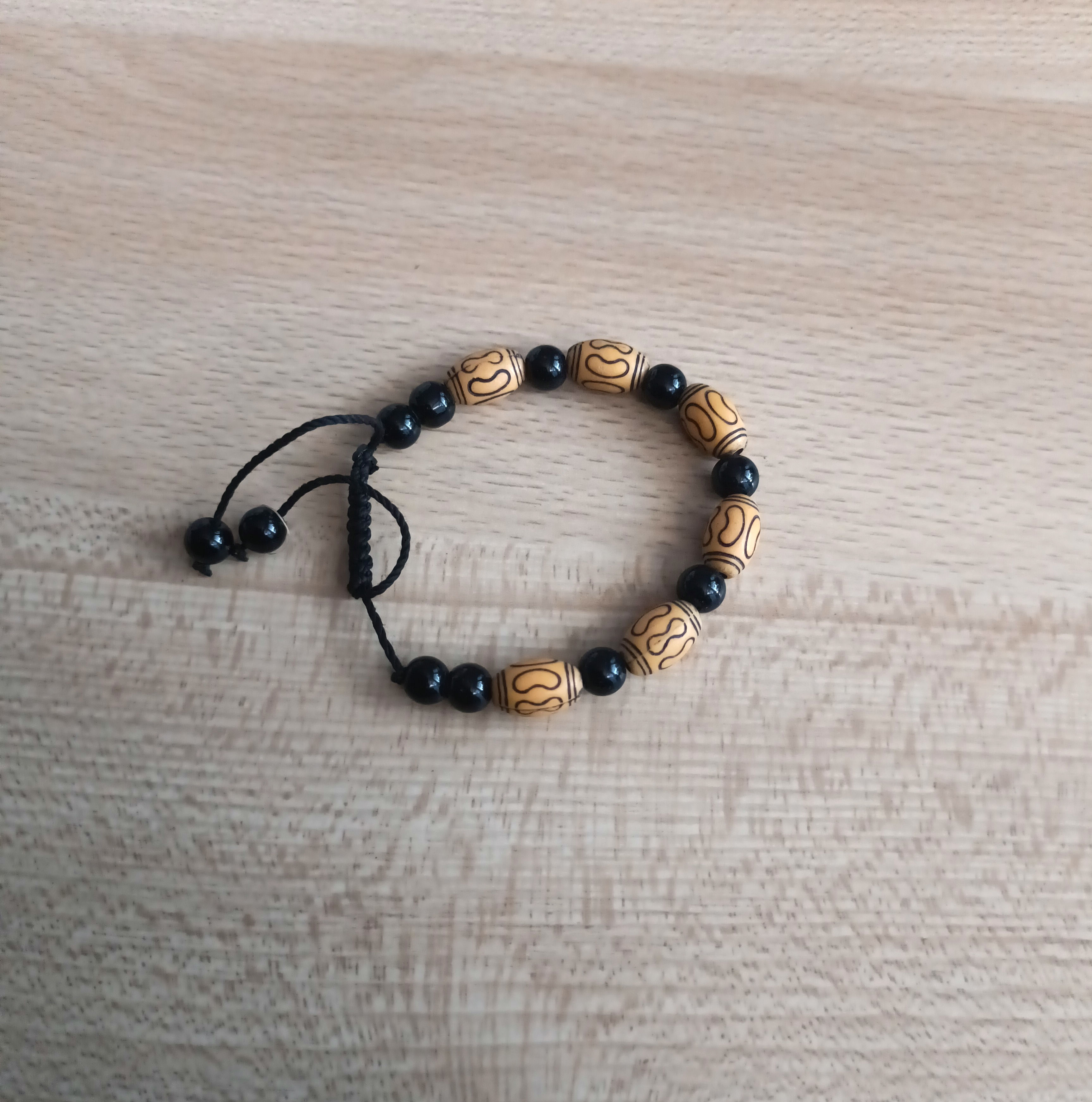 bracelet en perles  (mixte)