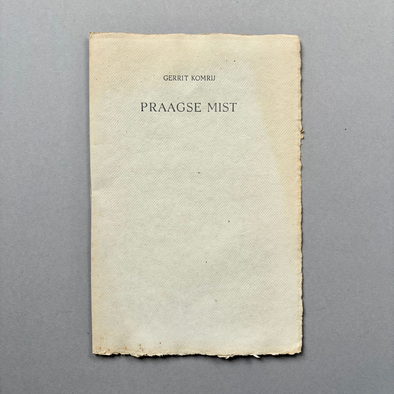 Gerrit Komrij, Praagse mist